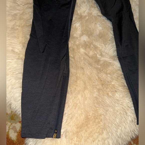 Tracksmith Women’s Session Jogger Pants — XS - Picture 5 of 6